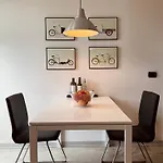 Ampio Loft Su Due Livelli Con Giardino *
