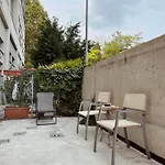 Διαμέρισμα Ampio Loft Su Due Livelli Con Giardino *