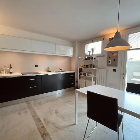 Apartmán Ampio Loft Su Due Livelli Con Giardino